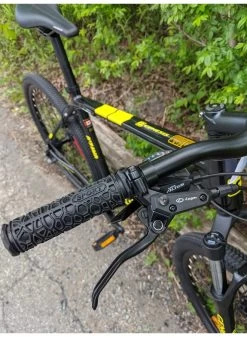 GENESIS UAV 2.0 MOUNTAIN BIKE 27.5 -Sports Equipment Shop genesis genesis uav 20 mountain bike 275 2