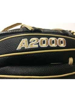2021 Wilson A2000 B2 Pitcher's 12" SuperSkin Infield Baseball Glove Black-Black LHT -Sports Equipment Shop wilson 2021 wilson a2000 b2 pitchers 12 superskin 2